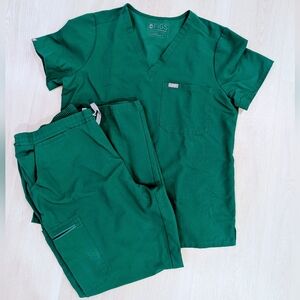 Figs Hunter Green Scrub Set - Catarina L, Yola XL